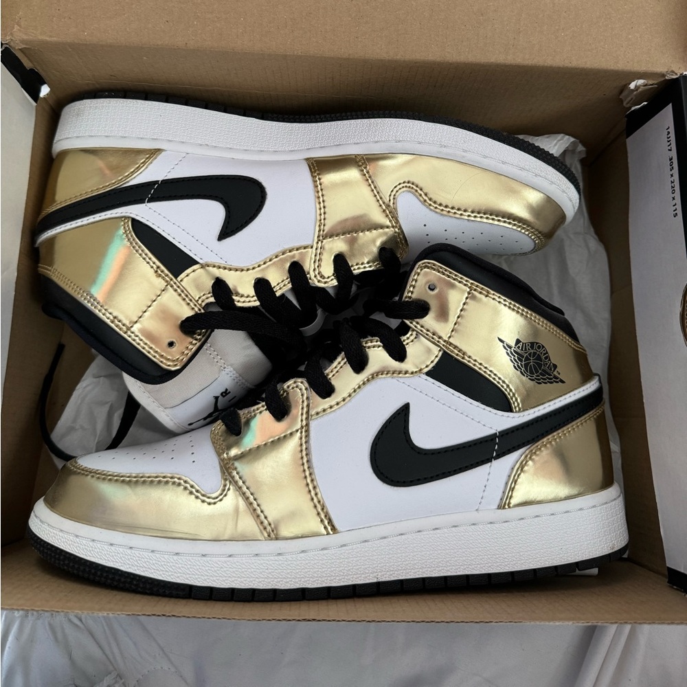 Nike Jordan 1 Mid (SE)
